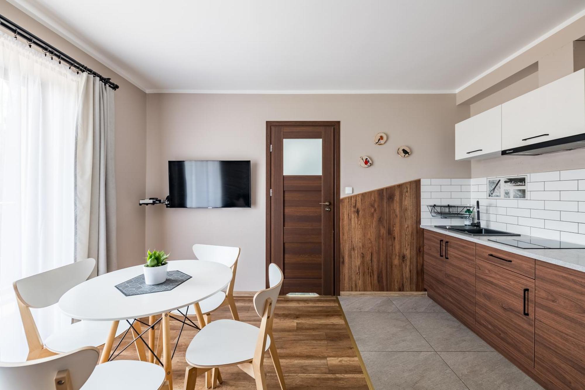 To Tu Apartment ชาร์นาโกรา ภายนอก รูปภาพ